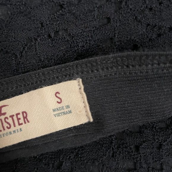 Hollister Lace Mini Skirt - Size Small - Picture 4 of 4